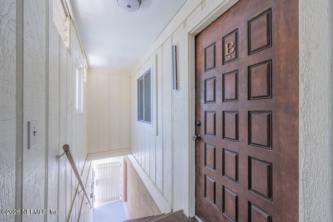 Building Photo - 107 2nd St S