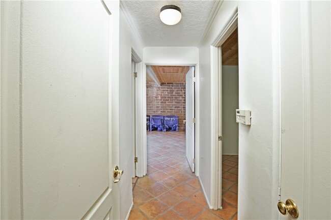 Building Photo - 17825 Bear Valley Ln