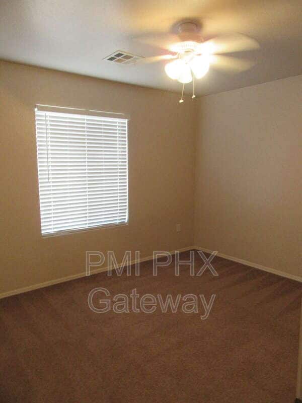 Building Photo - 2619 E Shannon St