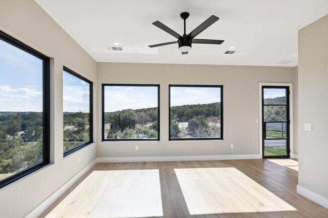 Building Photo - 17709 Hunters Hollow