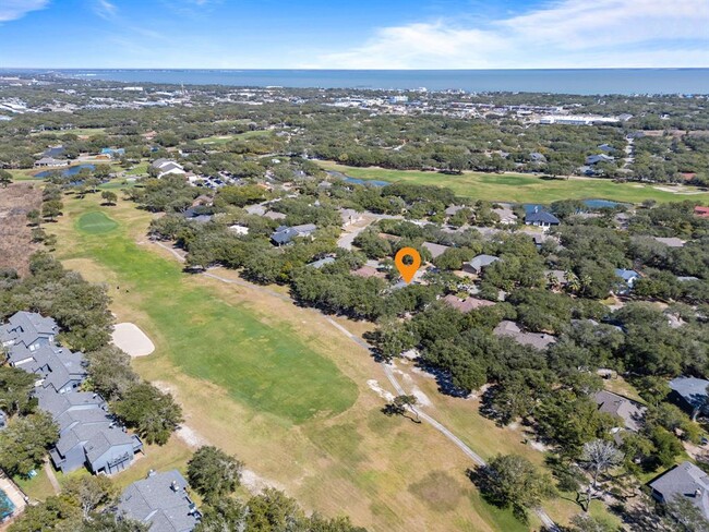 Building Photo - 113 Royal Oaks Dr