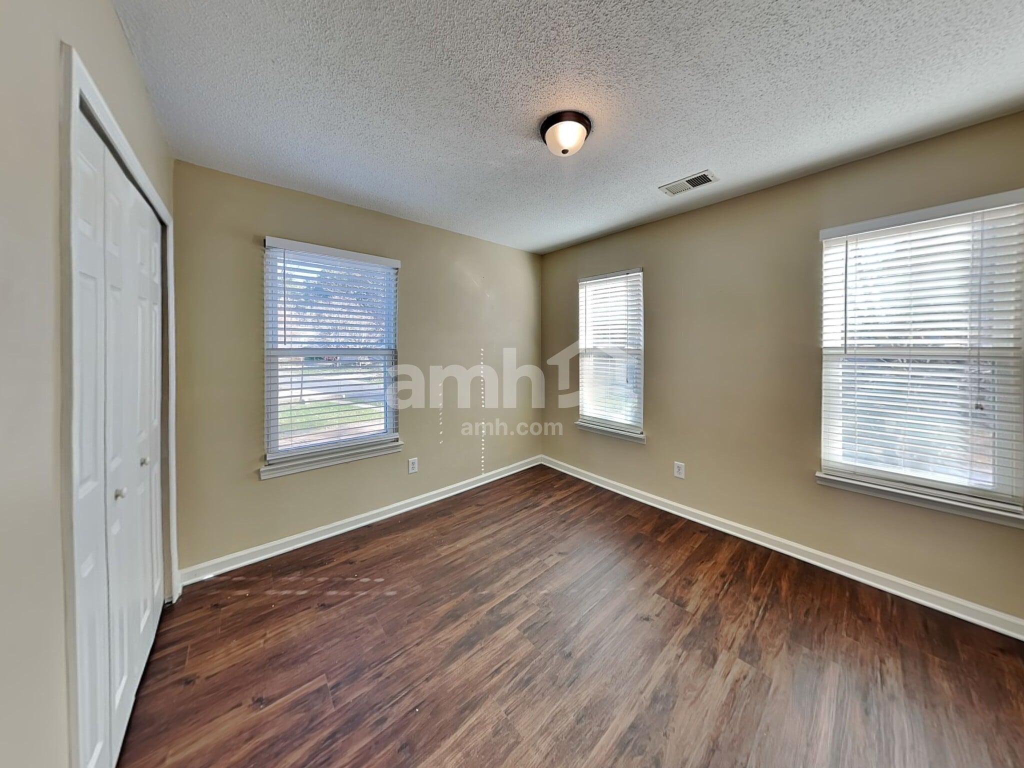 Building Photo - 7410 Henderson Park Rd