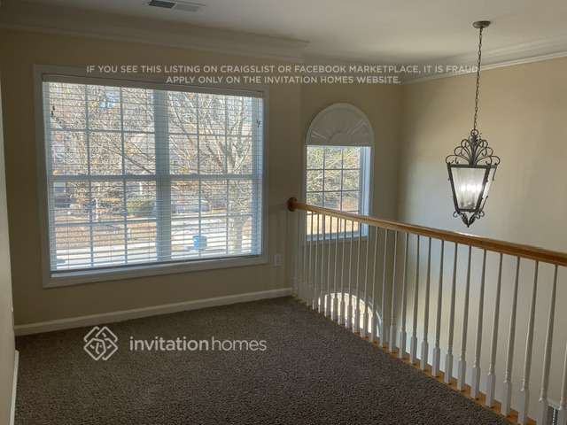 Building Photo - 2735 Wolf Trail