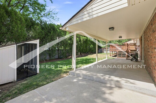 Building Photo - Spacious Home with Central AC and Traditional Wood Features