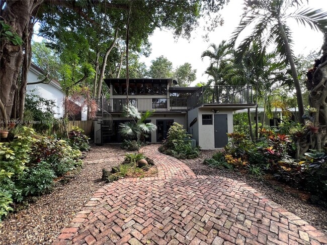 Building Photo - 4145 Pamona Ave