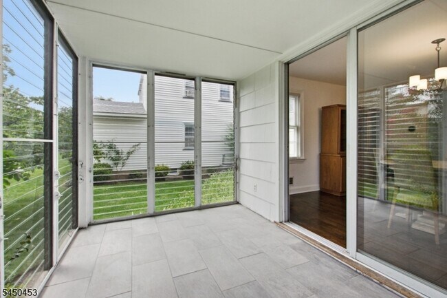 Building Photo - 20 Wilber Terrace