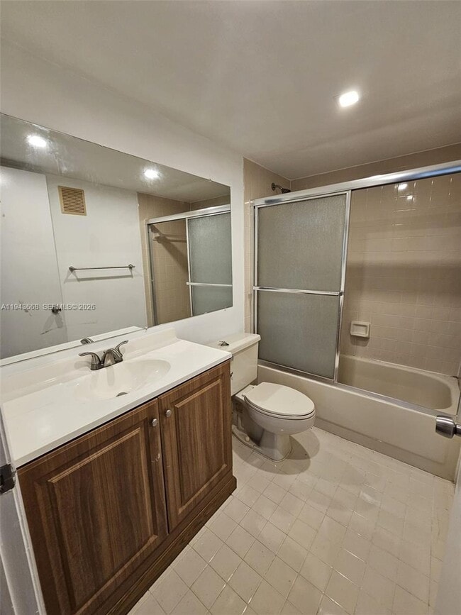 Building Photo - 8180 Geneva Ct