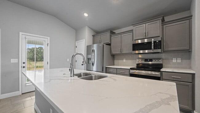 Building Photo - "Charming Bentonville Home: 3 Beds, 2 Bath...