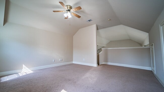 Building Photo - Bulverde Gem for Lease