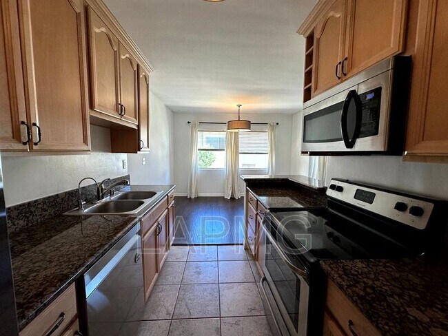 Building Photo - 5328 Newcastle Ave