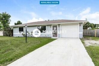 Building Photo - 3 Bedroom Pet-Friendly Home in North Port,...