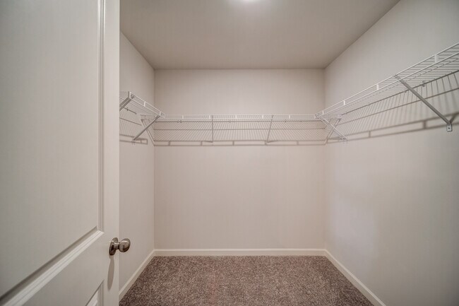 Building Photo - 300 Coverly Ct