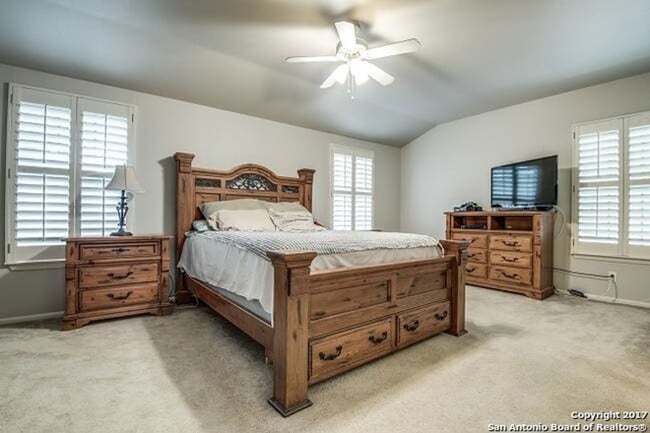 Building Photo - 2-BEDROOM ALAMO HEIGHTS DUPLEX