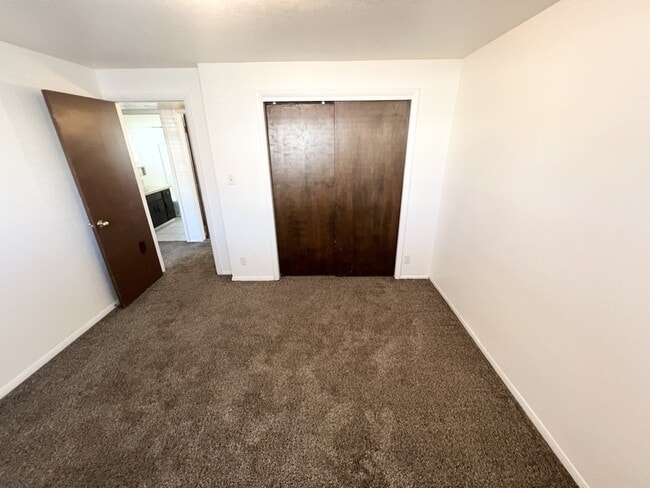 Building Photo - 1540 S 400 E