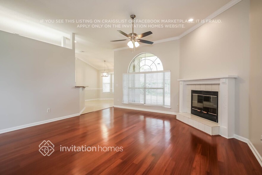 Building Photo - 637 Hummingbird Ct
