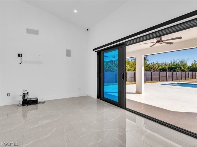 Building Photo - 2836 NW 5th St