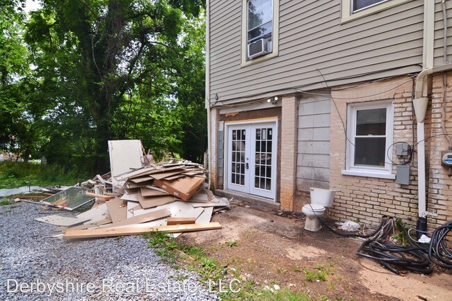 Building Photo - 2209 Rivermont Ave