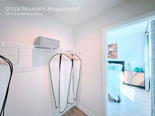 Building Photo - 3110 Evergreen Walk