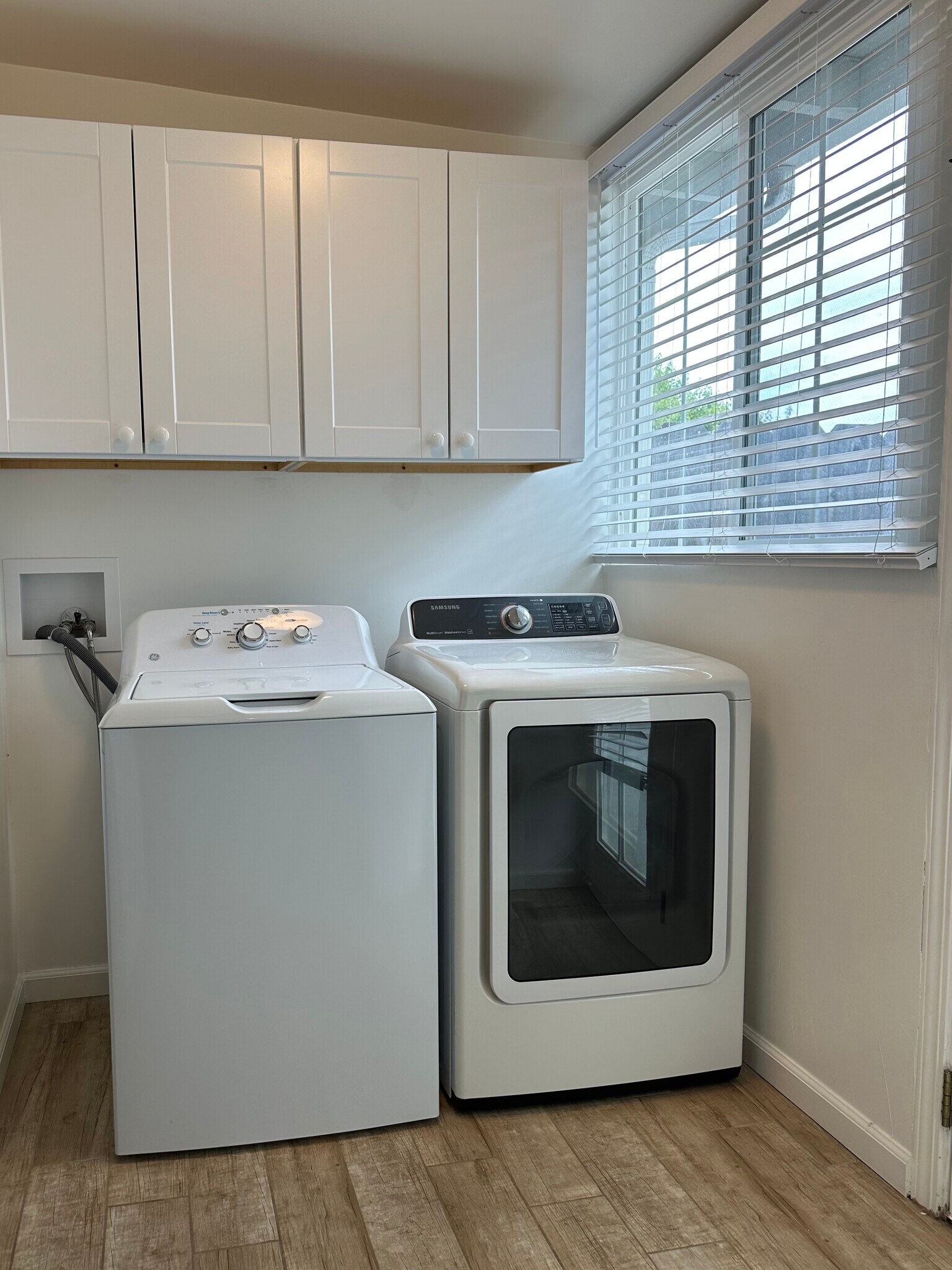 In unit washer and dryer - 3115 Flower Cir