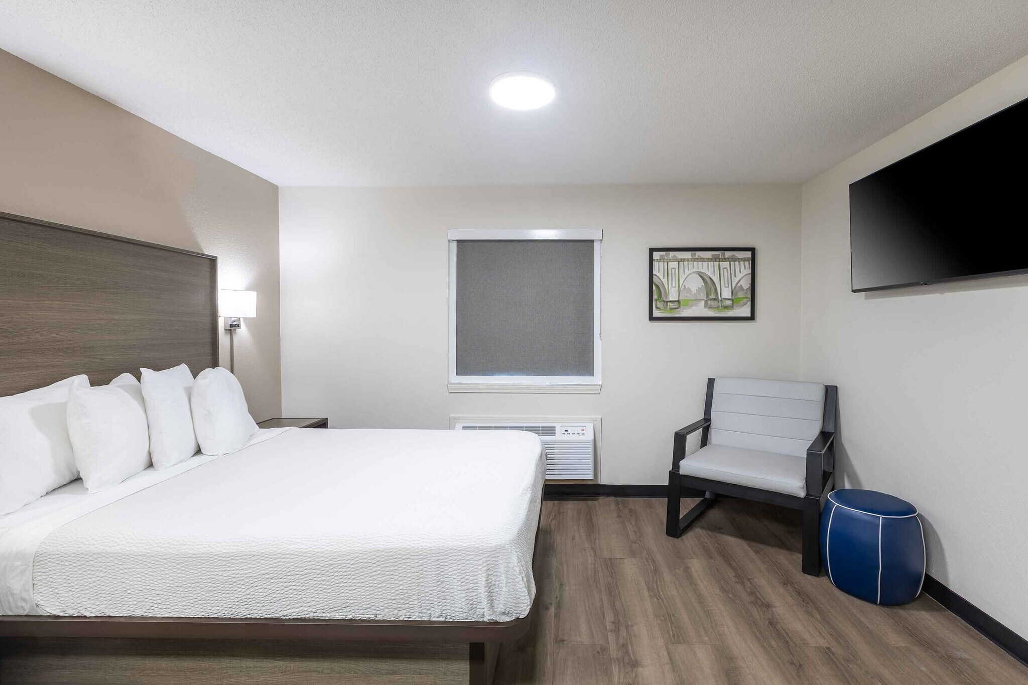 Building Photo - Furnished Studio-Columbia - West - Stoneridge Dr.