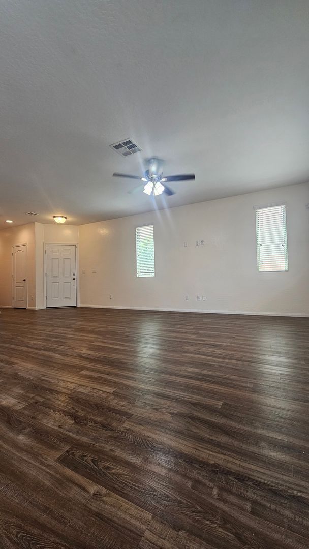 Building Photo - Spacious 4 Bedroom Home with Open Layout & Stunning Backyard