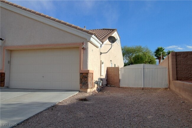 Building Photo - 8337 Christinas Cove Ave