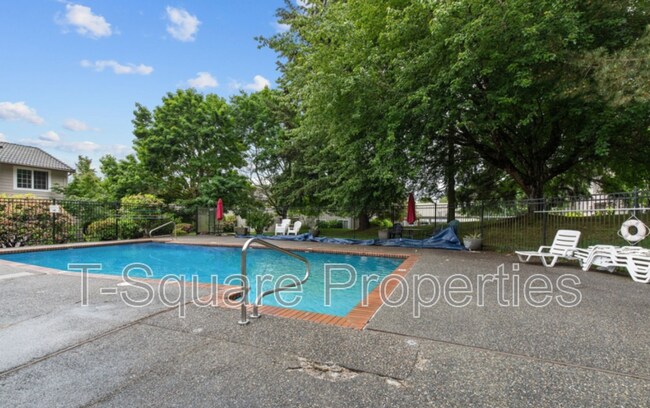 Building Photo - 14200 NE 171st St