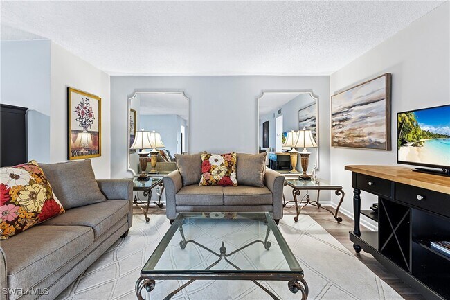 Building Photo - 3000 Gulf Shore Blvd N