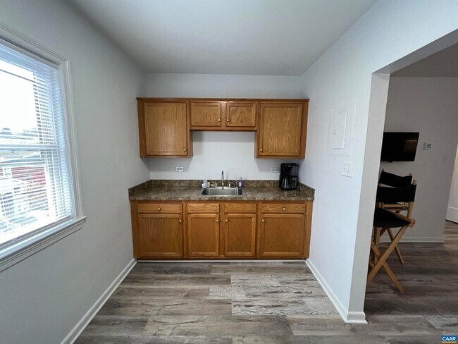 Building Photo - 301 7th St SW