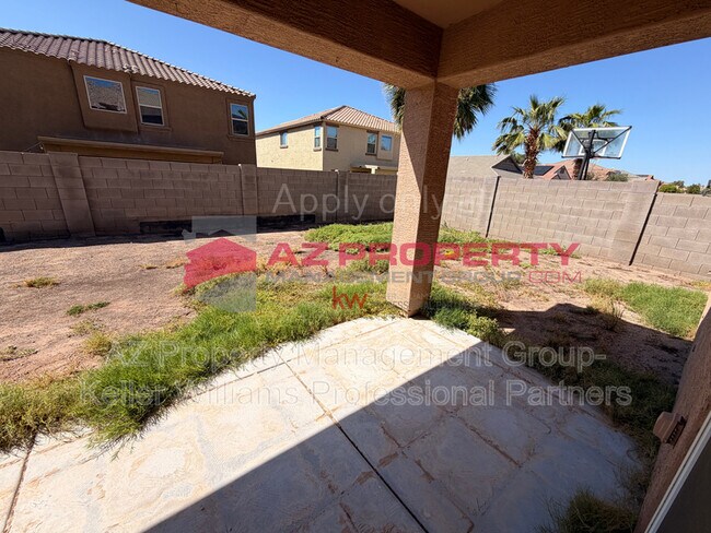 Building Photo - 24733 W Vista Norte St