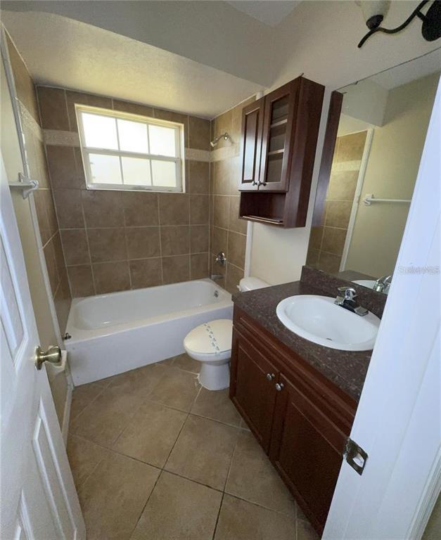 Building Photo - 4818 Tangerine Ave