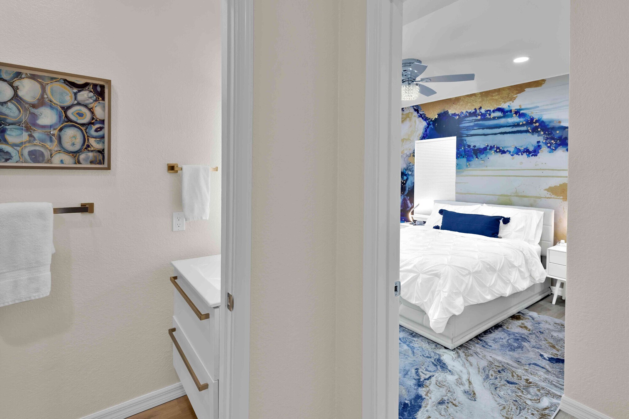 Building Photo - 111 E Hibiscus St