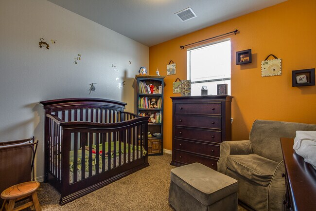 Building Photo - Home For Rent - Amazing 2 Story Home w/ Re...
