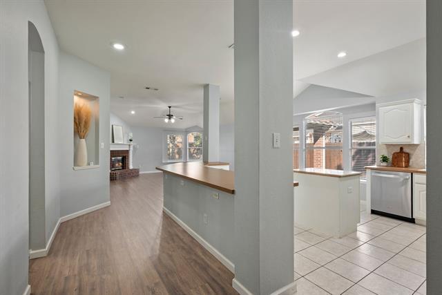 Building Photo - 3605 Villanova Dr