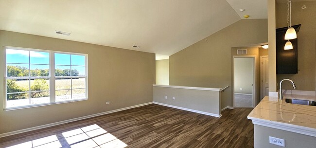 Building Photo - 1 Bedroom, 1 Bathroom, End, Second Floor, ...