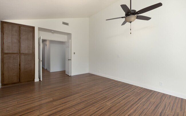 Building Photo - 15408 Glentree Rd