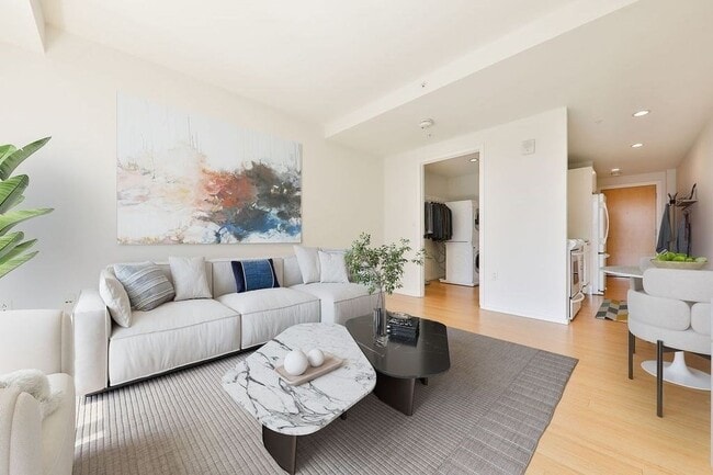 Building Photo - 2 Earhart St