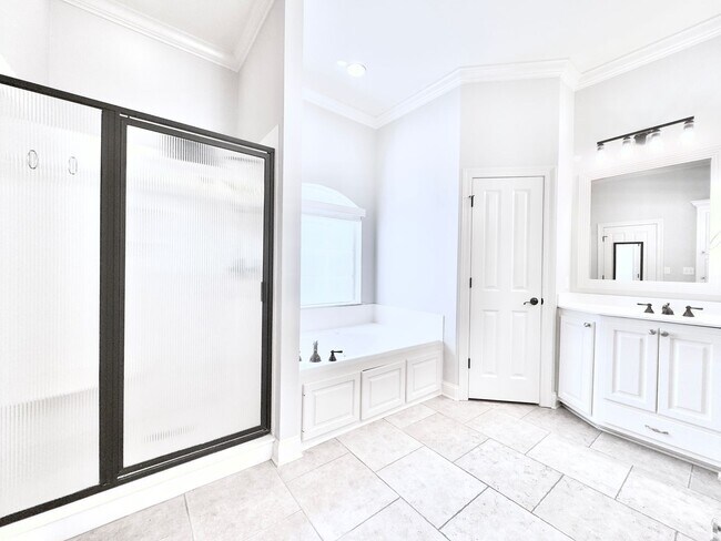 Building Photo - Luxury 4BR/3BA Home on Golf Course in Pelican Point – Resort-Style Living!