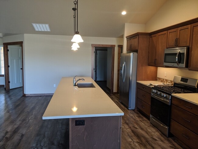 Building Photo - 4 Bed 2 Bath Rancher in Post Falls