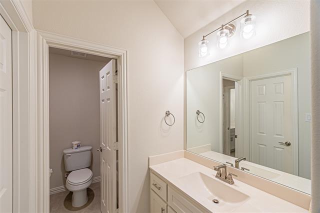 Building Photo - 3316 Hickory Ln