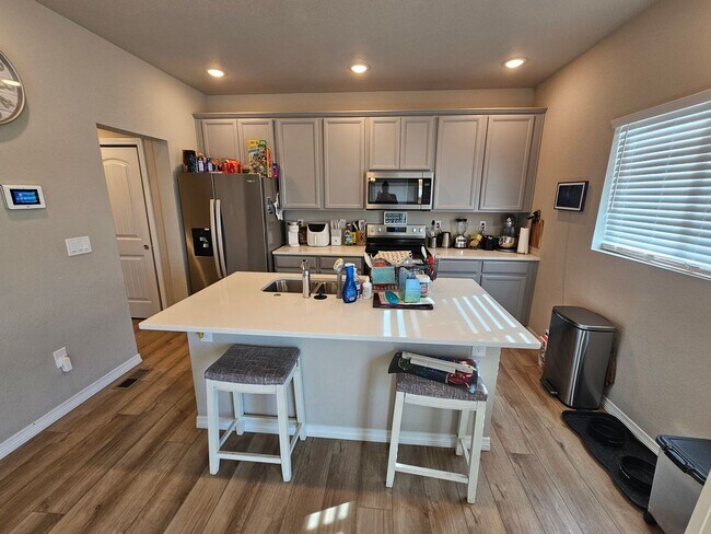 Building Photo - Welcome to this beautiful 3-bedroom, 3-bathroom home located in Lorson Ranch!!