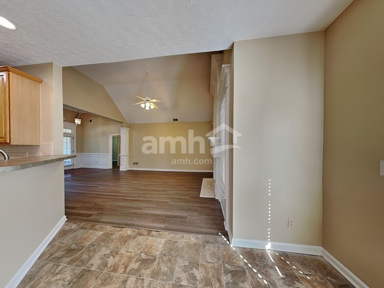 Building Photo - 5701 Rutland Cir