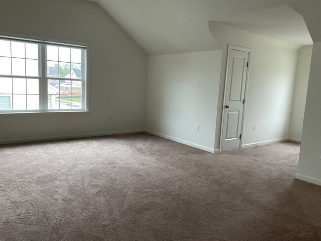 Building Photo - 301 Reserve Ln