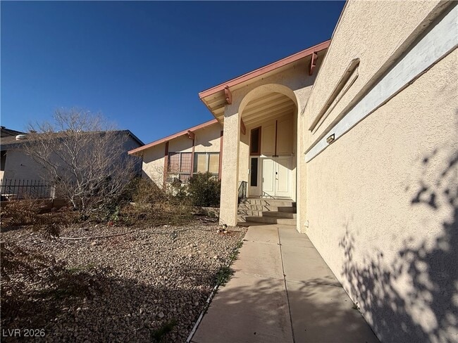 Building Photo - 4421 Fernbrook Rd