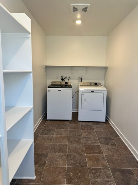 Building Photo - 11617 Camino Jamacha