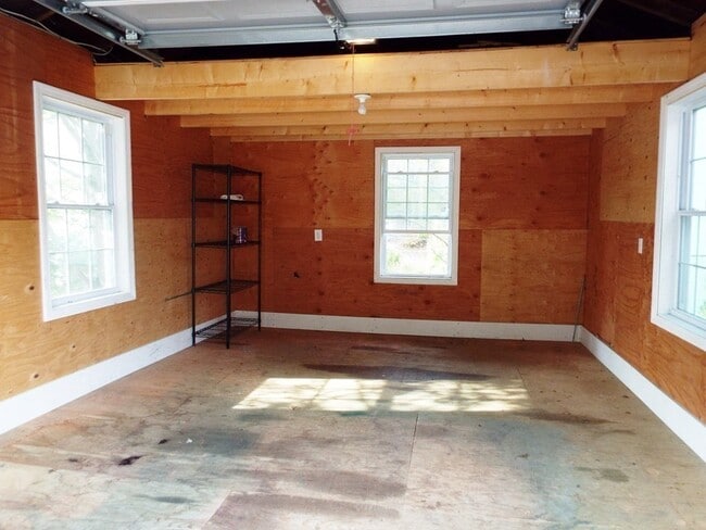 Building Photo - 60 Alpine Pl