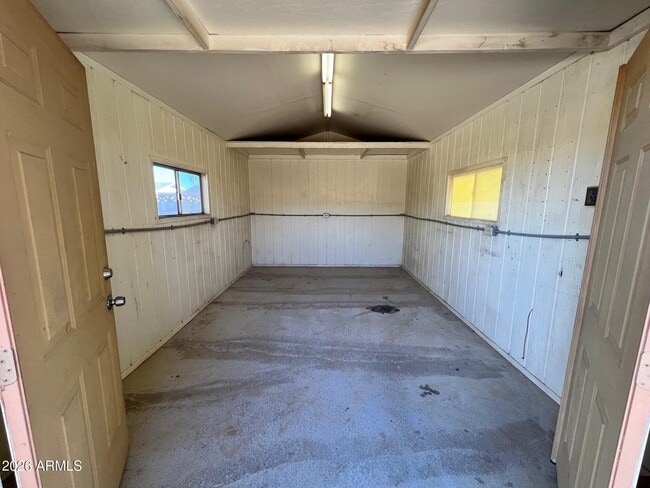 Building Photo - 551 W Gail Dr