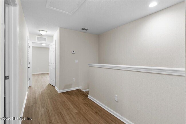 Building Photo - 8206 Halls Hammock Ct