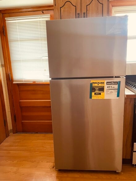 Kitchen with back door entrance - 405 Saint Christina Ln