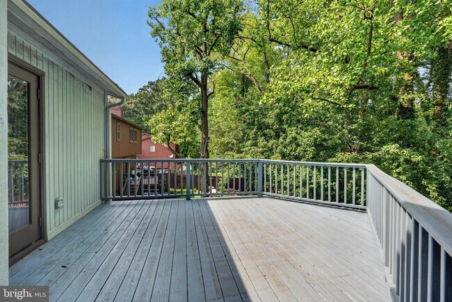 Building Photo - 6 Youngs Farm Ct